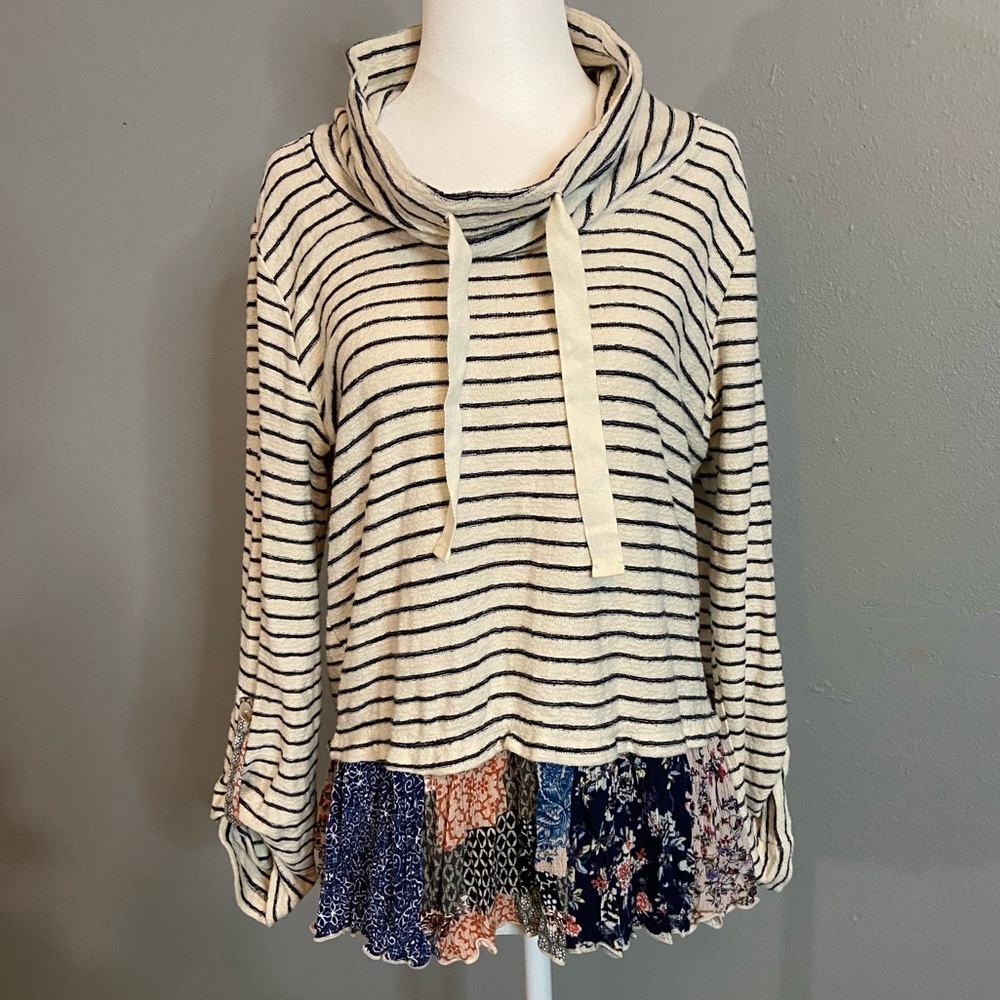 John Mark Women's Pullover Striped Jacket Black and White with Multi Print Hem
